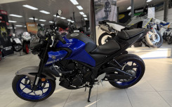 YAMAHA MT-03 AKRAPOVIC