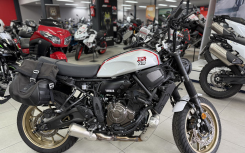 YAMAHA XSR 700 XTRIBUTE