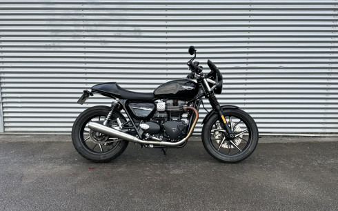 TRIUMPH SPEED TWIN 900 