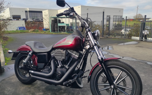 HARLEY-DAVIDSON DYNA STREET BOB 1690