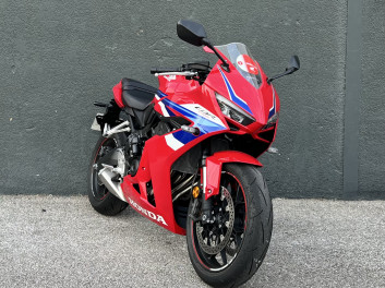 HONDA CBR 650 R E-CLUTCH