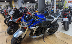 SUZUKI GSR 750