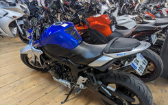 SUZUKI GSR 750