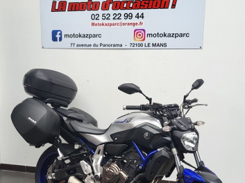 YAMAHA MT-07 REVISE ET GARANTIE 12 MOIS VALISES TOP CASE