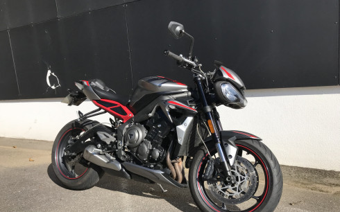 TRIUMPH STREET TRIPLE 675 R