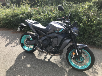 YAMAHA MT-09  Y-AMT