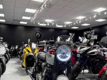 TRIUMPH BONNEVILLE T120