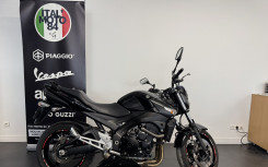 SUZUKI GSR 600