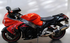 SUZUKI GSX-R 1300 HAYABUSA