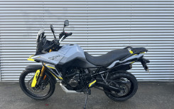 SUZUKI DL V-STROM 800DE 1ERE MAIN 