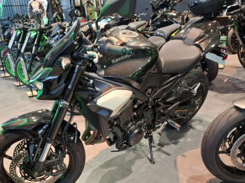 KAWASAKI Z 900 70KW IDEAL PERMIS A2 PACK PERF 