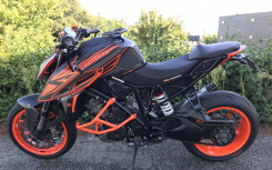 KTM 1290 SUPER DUKE R