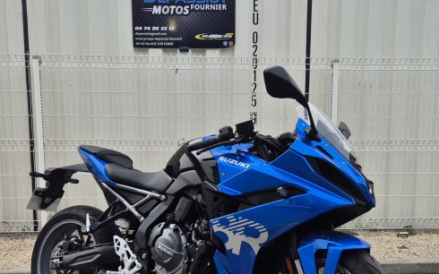 SUZUKI GSX-8R