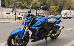 SUZUKI GSR 750