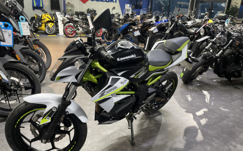 KAWASAKI Z-125 LIVRAISON OFFERTE