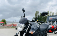SUZUKI GSR 600