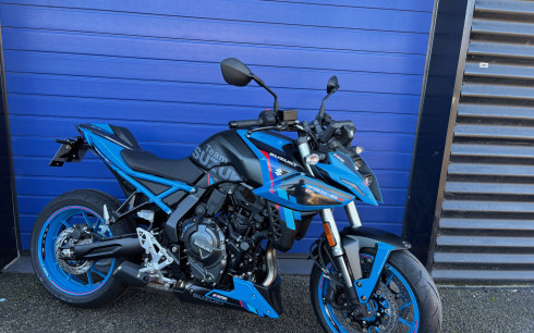SUZUKI GSX-8S TEAM SUZUKI A2 SERIE SPECIALE  GARANTIE 5 ANS 8S