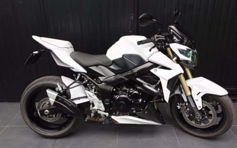 SUZUKI GSR 750 ABS