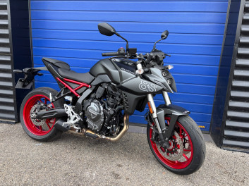 SUZUKI GSX-8S NOIR MAT A2 