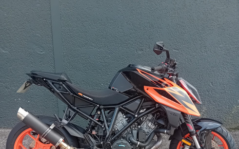 KTM 1290 SUPER DUKE R