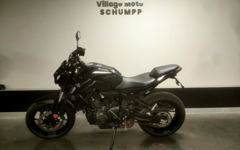 YAMAHA MT-07 PURE BLACK / PACK SPORT / 1150km