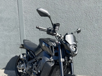 YAMAHA MT-09
