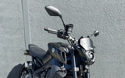 YAMAHA MT-09