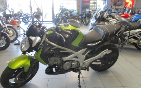 SUZUKI GLADIUS 650