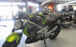 SUZUKI GLADIUS 650