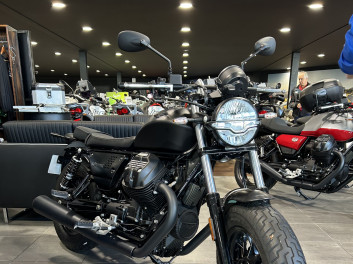 MOTO GUZZI V9 BOBBER