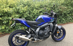 YAMAHA MT-09