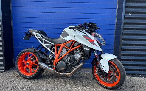 KTM 1290 SUPER DUKE R V2 8990€