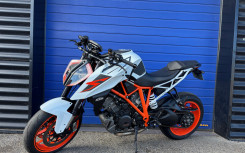 KTM 1290 SUPER DUKE R V2 8990€