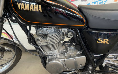YAMAHA SR 400