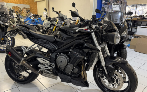 TRIUMPH STREET TRIPLE 660 S A2