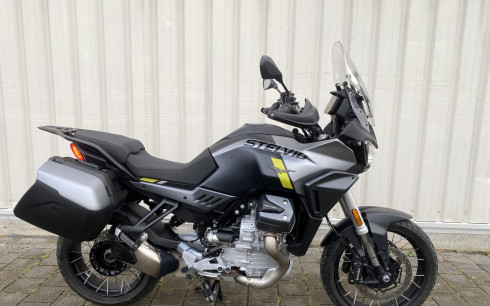 MOTO GUZZI STELVIO