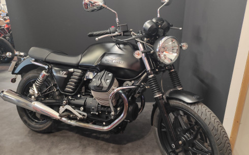 MOTO GUZZI V7 STONE