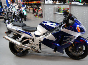 SUZUKI GSX 1300 R