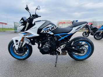 SUZUKI GSX-8S
