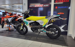 HUSQVARNA 701 SUPERMOTO Full