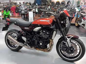 KAWASAKI Z900RS