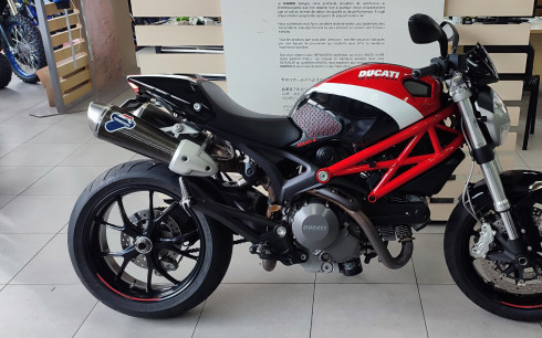 DUCATI 796 MONSTER A2