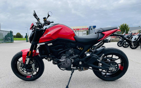 DUCATI 937 MONSTER