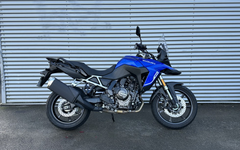 SUZUKI V-STROM 800SE A2 1ERE MAIN 