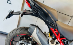 DUCATI MULTISTRADA V4S ESSENTIAL / V4 S / V 4S / V 4 S