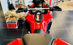 DUCATI MULTISTRADA V4S ESSENTIAL / V4 S / V 4S / V 4 S