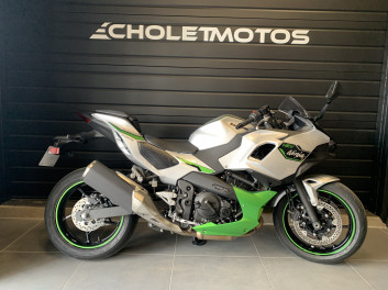 KAWASAKI Ninja 7 Hybrid "GARANTIE 06/2028"