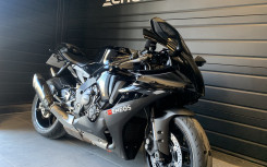 YAMAHA YZF 1000 R1
