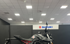 SUZUKI GSX-8S A2