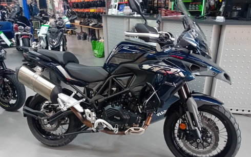 BENELLI TRK  702  X